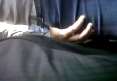 جوجه خالکوبی در جوراب ساق دانلود فیلم پورن کامل بلند بر روی بستر است
