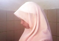 نوجوان دانلود برنامه پورن برای اندروید آلیس از دوستانش توپ را لکه می کند و بیدمشک تراشیده او را فریب می دهد